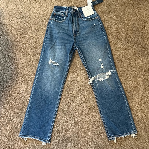Abercrombie’s & Fitch Curve Love Petite Ankle Straight Ultra High Rise Jean - Picture 1 of 3
